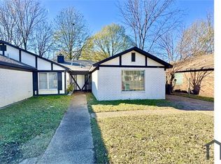 3411 S Mendenhall Rd, Memphis, TN 38115