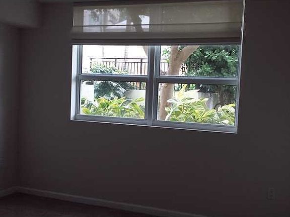 3rd image of 610 E Las Olas Blvd