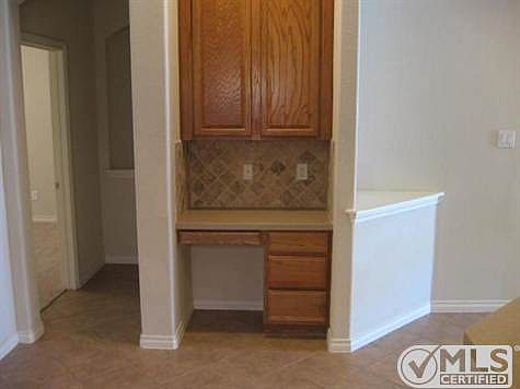 4th image of 9400 Fenway Dr