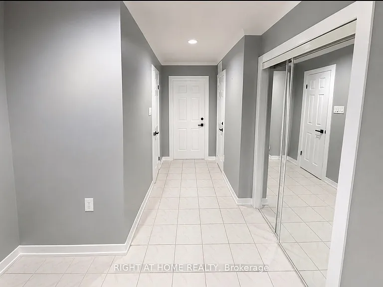 8 Lacey Ave #BASEMENT — Photo 4