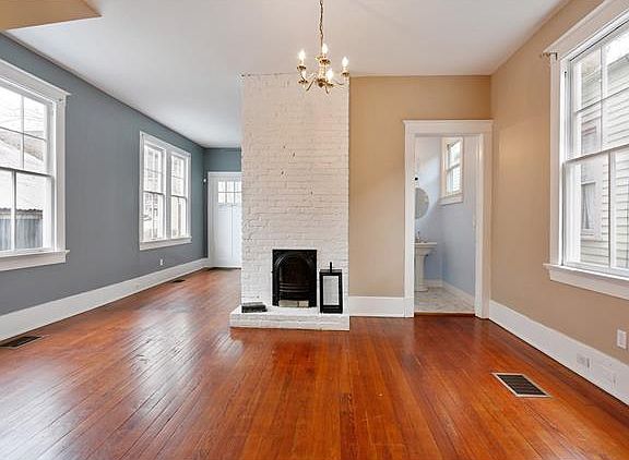 5th image of 416 Eliza St