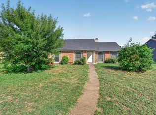 481 Weaver St, Cedar Hill, TX 75104