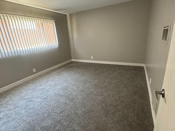 5th image of 822 N Austin Ave #60496743