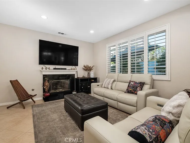 151 Church Pl — Photo 9