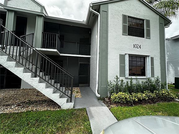 2nd image of 1024 S Independence Dr #1024B
