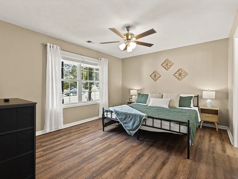 1409 Pleasant Ridge Dr — Photo 10