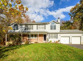 2 Knolls Dr, Jackson, NJ 08527