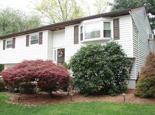 61 Nassau Rd, Poughkeepsie, NY 12601