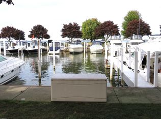 41700 Conger Bay Dr #G-271, Harrison Township, MI 48045
