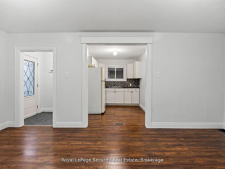 177 Clonmore Dr — Photo 5