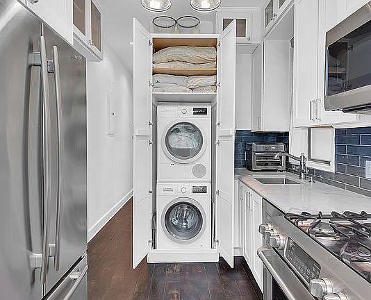 4th image of 517 E 87th St APT 4W