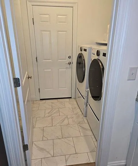 1056 Pinemont Dr — Photo 5