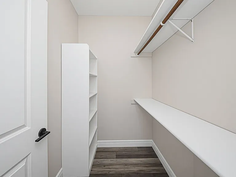 1704 Kenneth Dr — Photo 22