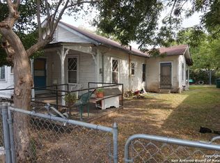 1831 Lyons St, San Antonio, TX 78207