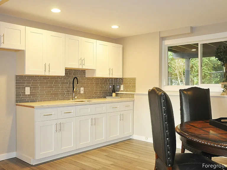 11304 NE 61st Pl — Photo 12