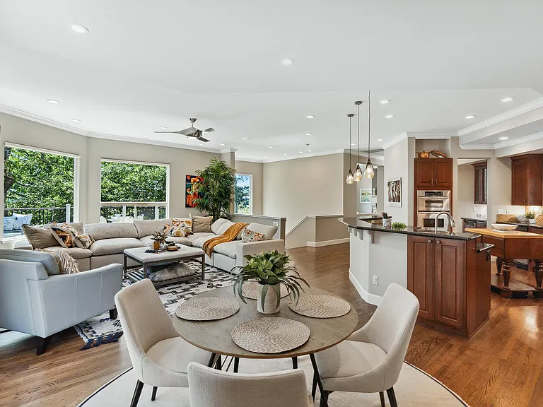 3680 Crown Hill Dr — Photo 9