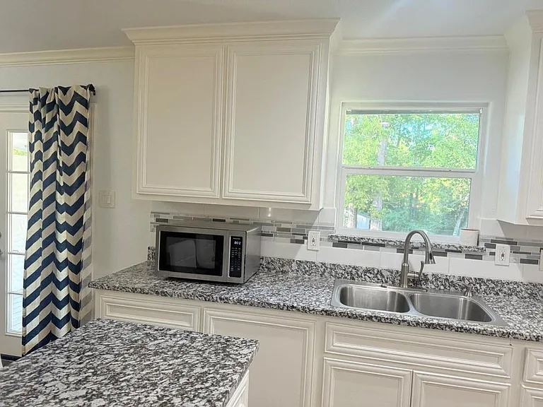 304 Jill St — Photo 8