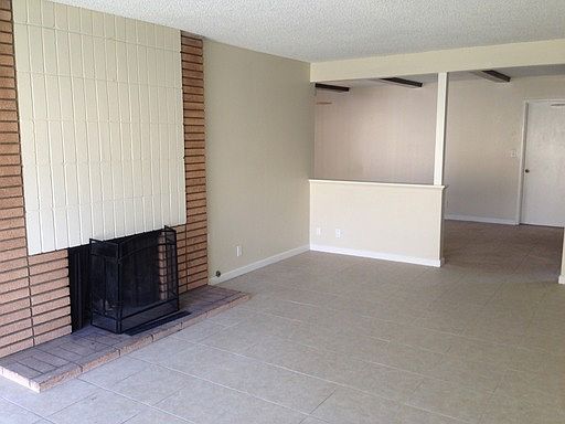 5th image of 2547 E Westport Dr