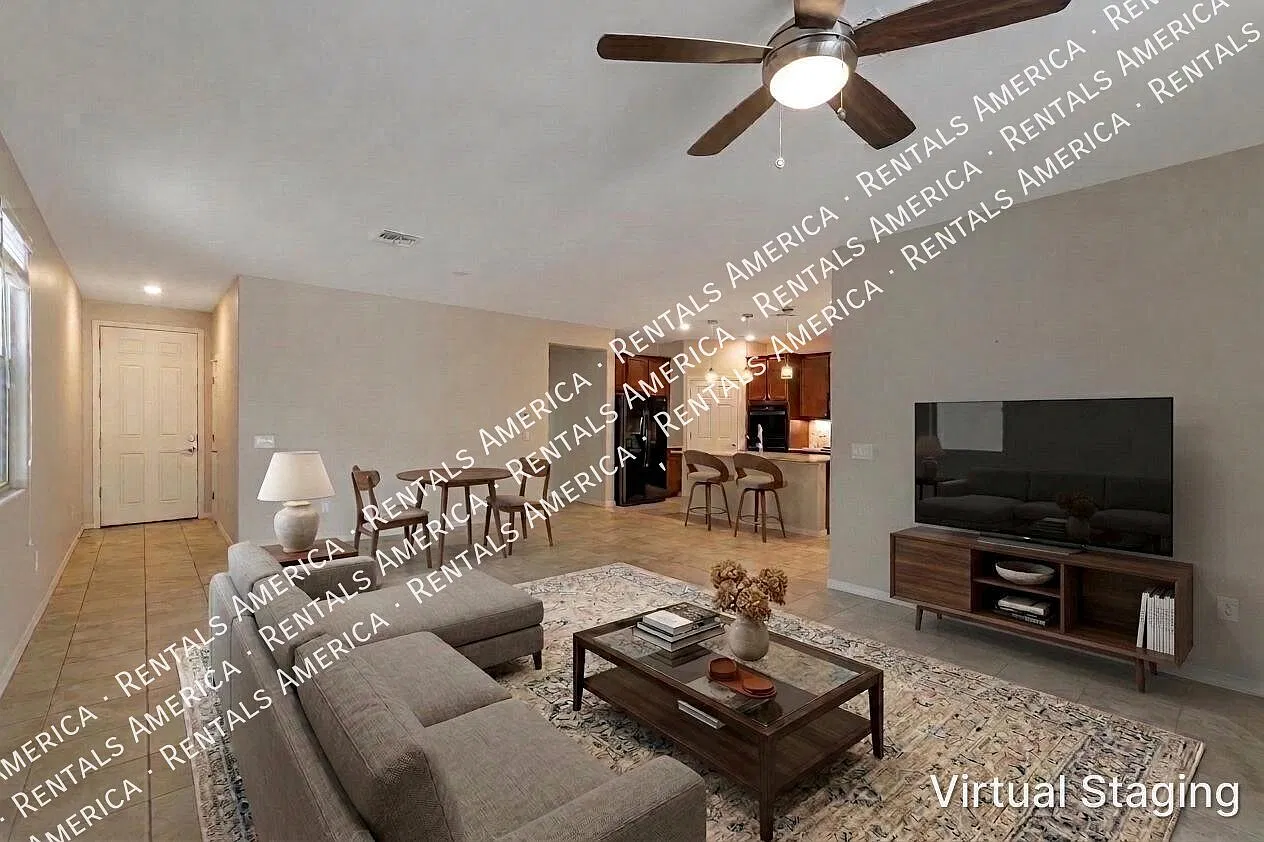 Beautiful, clean home in gated community, great NW location! — Photo 1