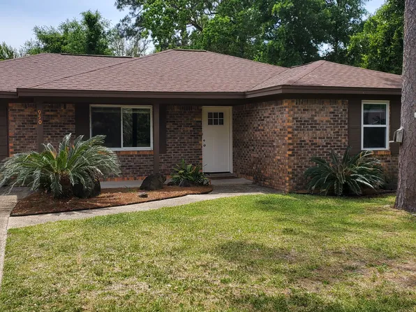 950 Spanish Moss Dr, Pensacola, FL 32506