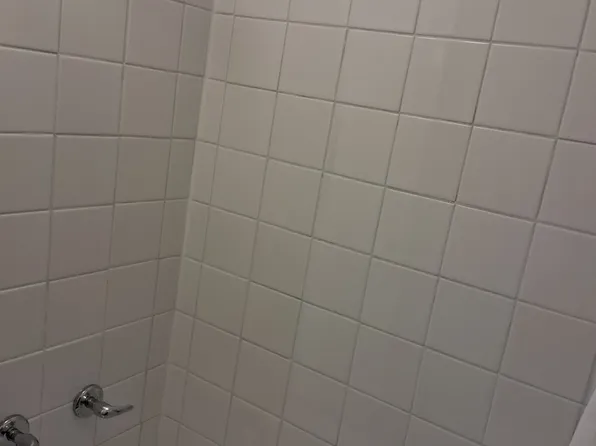 230 Beaver Ave APT 3, Aliquippa, PA 15001