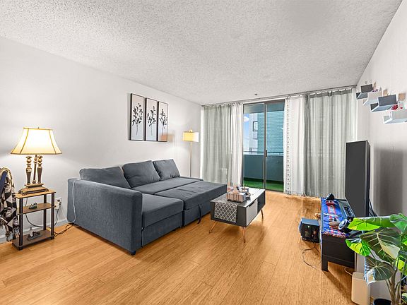 4th image of 555 Pierce St APT 522