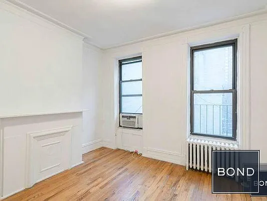 Rented by Bond New York | media 9