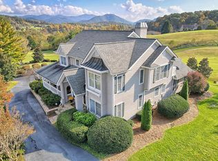 1372 Mountain Harbour Dr, Hayesville, NC 28904