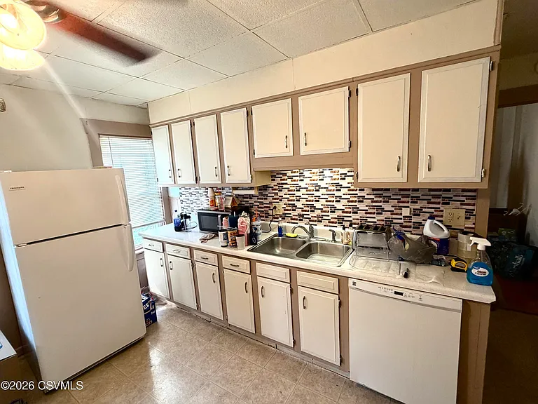 207 N Orange St — Photo 2