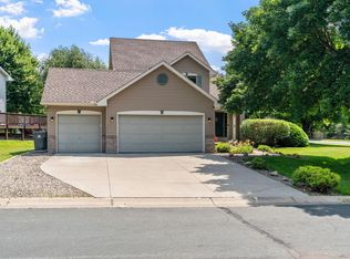 1971 Fischer Dr, Waconia, MN 55387