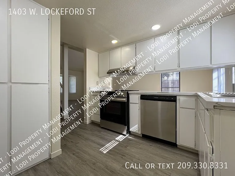 1403 W Lockeford St — Photo 5