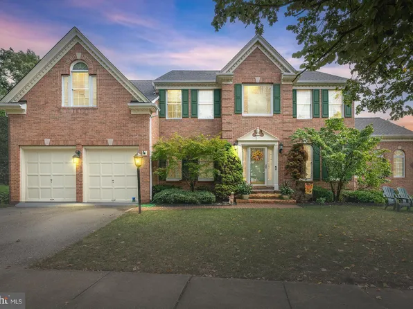 8399 Piping Rock Ct, Millersville, MD 21108