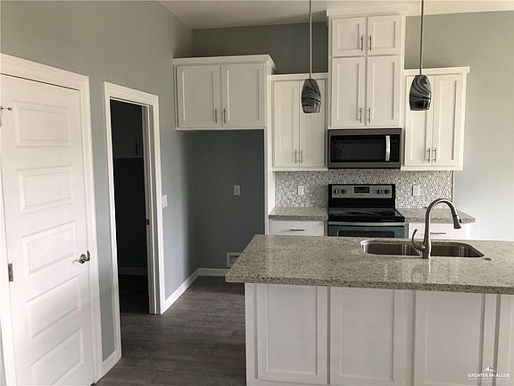 2nd image of 5004 Date Palm St