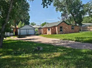 615 W 7th St, Cheyenne, WY 82007