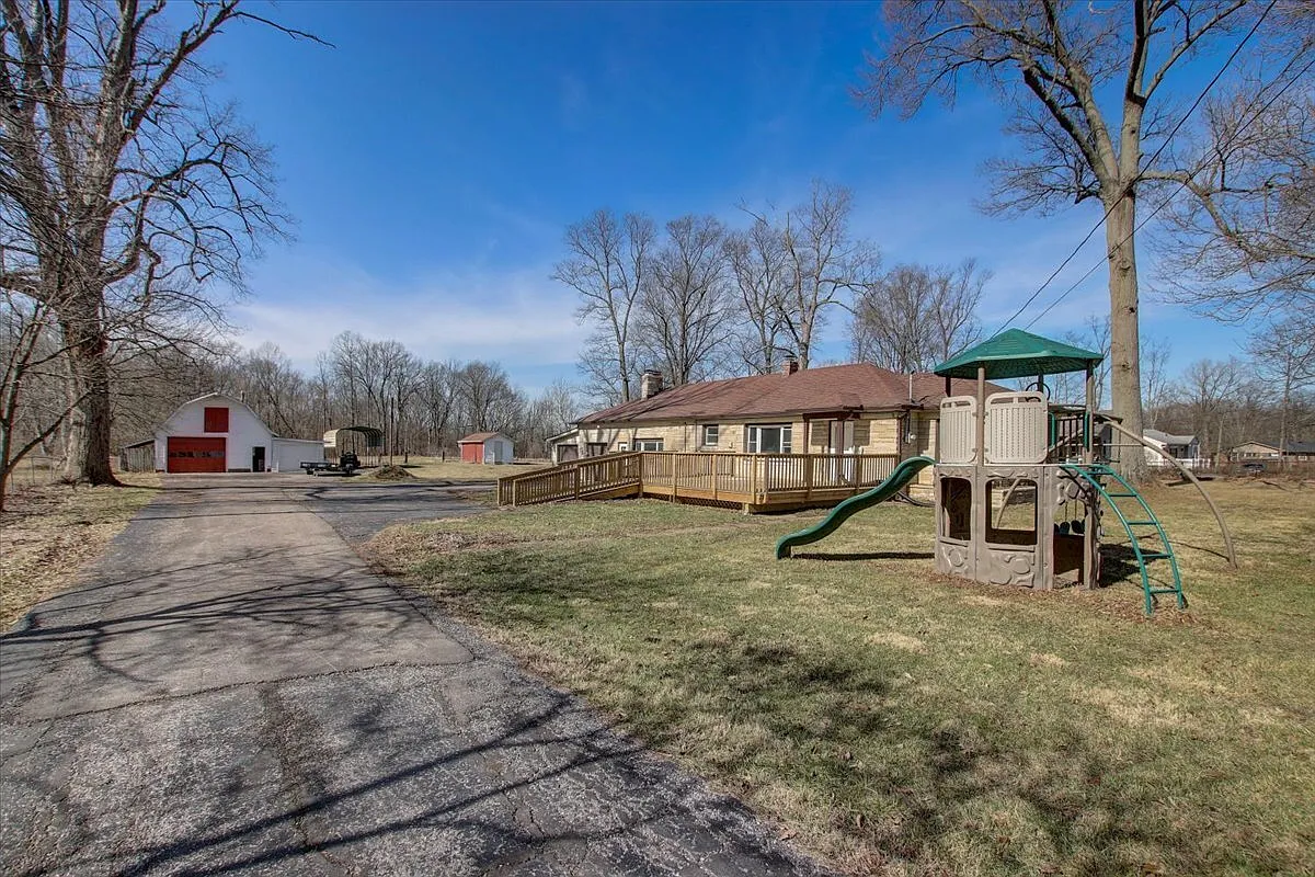 6724 Stanley Rd photo 1