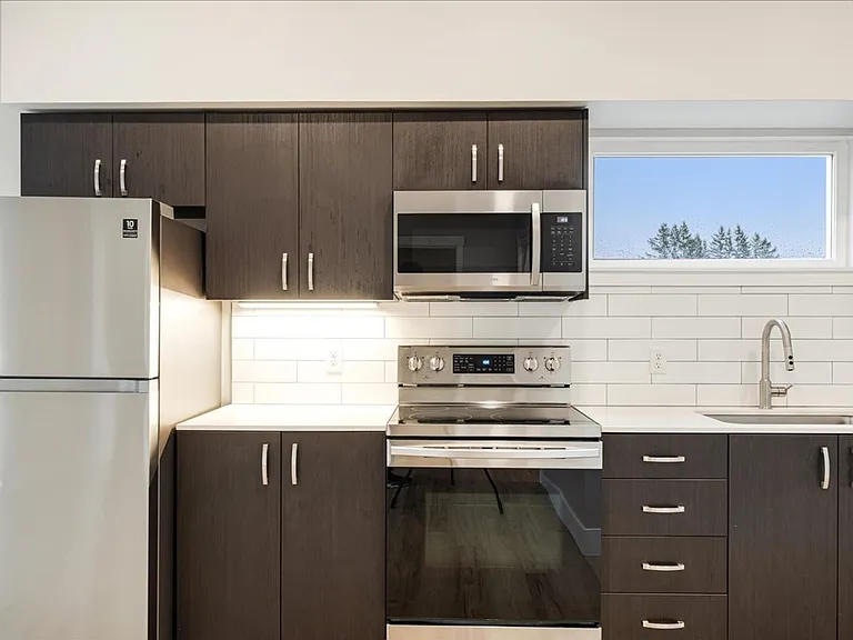 Brookside Apartments — Photo 63