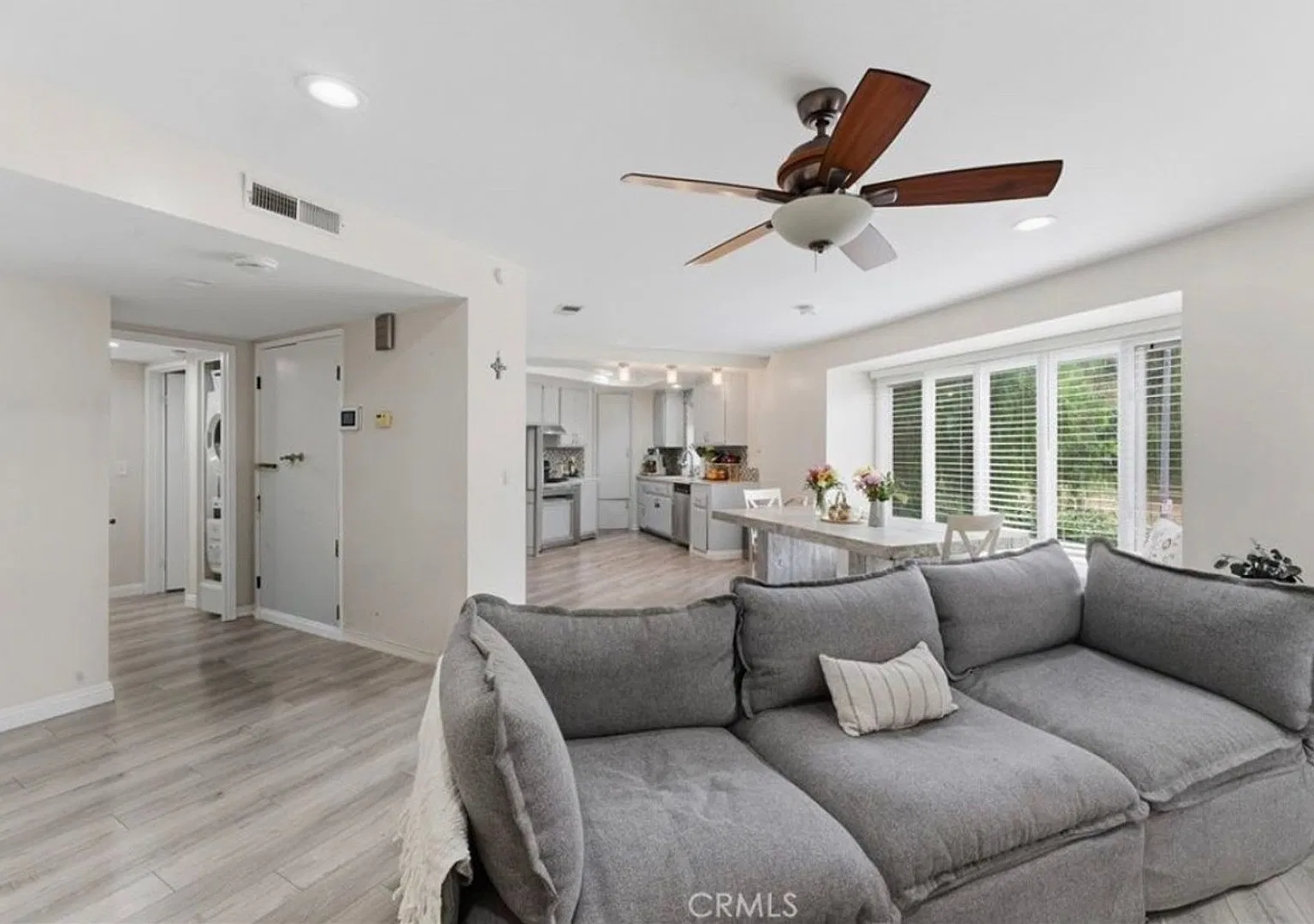 Charming 2BR Condo in Fullerton — Photo 3
