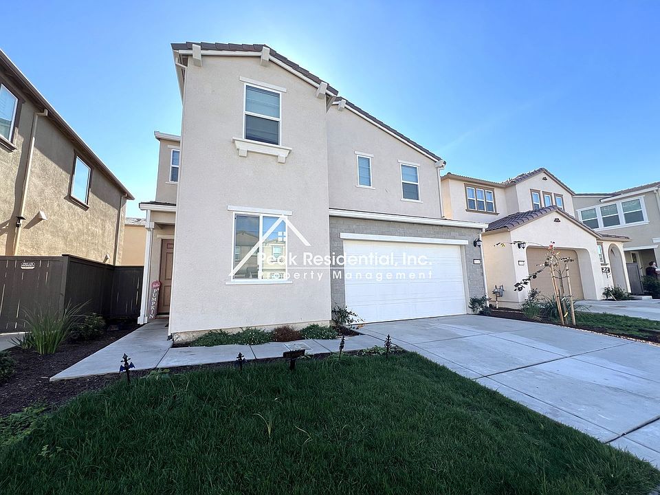 2nd image of 3536 Damora Ave
