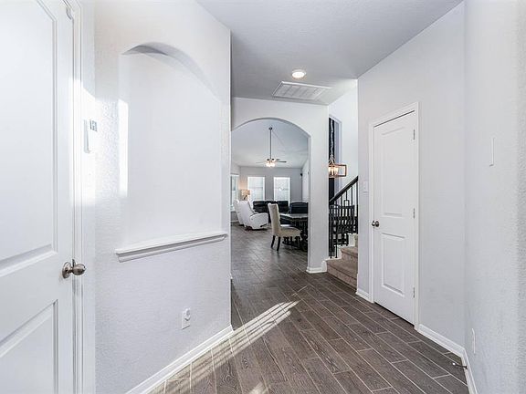 5th image of 16103 Meadowlark Pines Ln