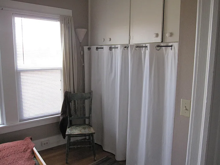 220 SE Gladstone St #3 — Photo 9