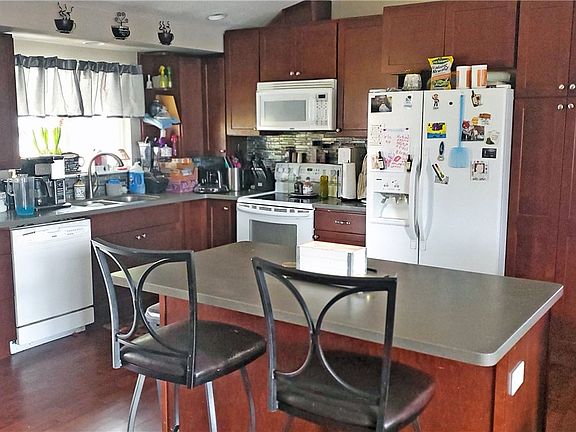 5th image of 1401 Easthills Ter