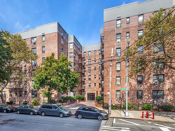 3rd image of 8419 51st Ave APT 5L