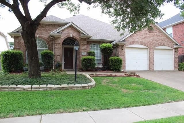 1st image of 2402 Crest Park Dr