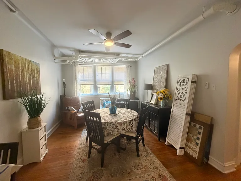 2423 W Lunt Ave #1 — Photo 6