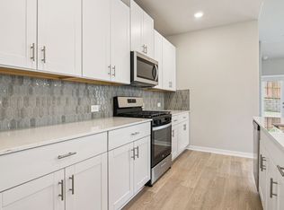 8319 Rio Spring Dr, Mont Belvieu, TX 77523