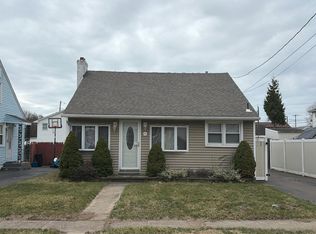 6 Forest St, East Haven, CT 06512