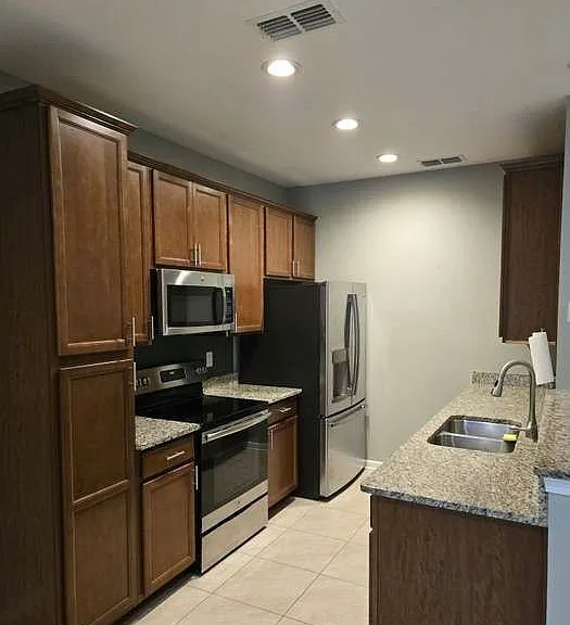 110 Moultrie Village Ln — Photo 4