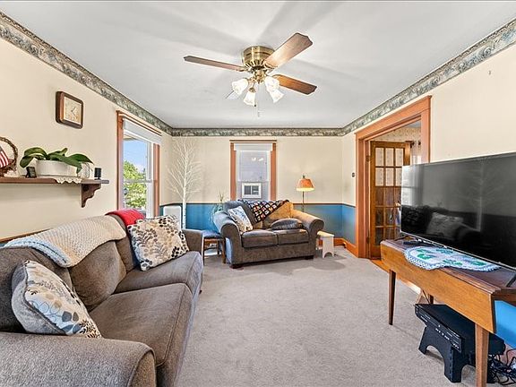 5th image of 213 Bermond Ave