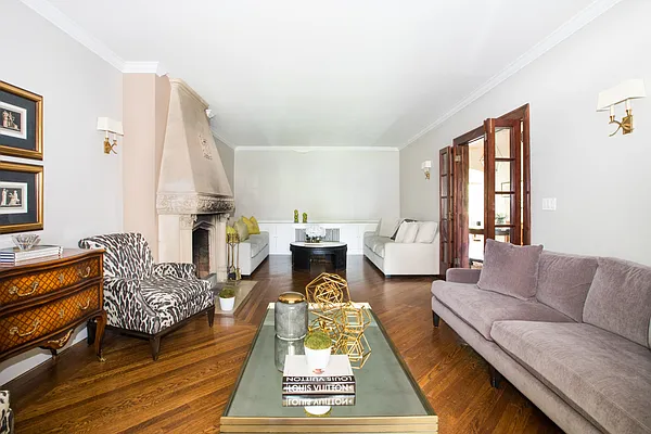 Rented by Compass | media 9