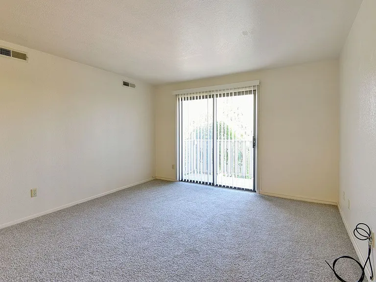 Old Monterey Apartments — Photo 16